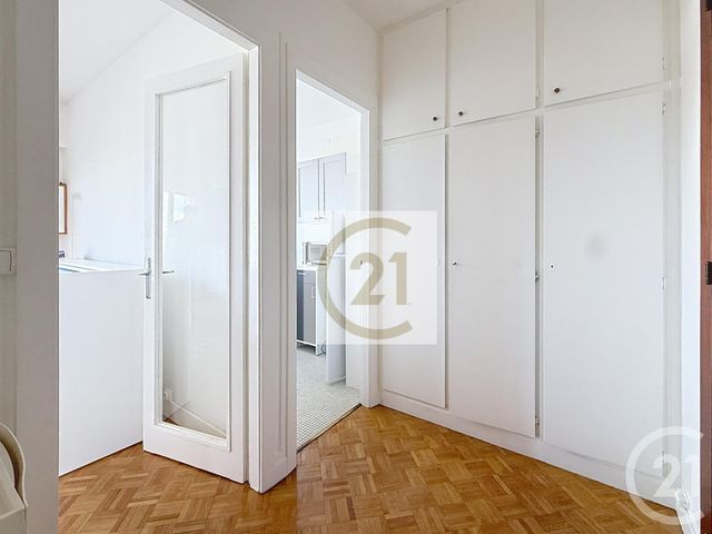 Appartement F1 à louer - 1 pièce - 33.0 m2 - ST CLOUD - 92 - ILE-DE-FRANCE - Century 21 Solution Immobilière