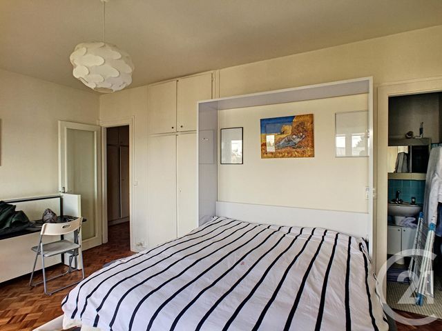 Appartement F1 à louer - 1 pièce - 33.0 m2 - ST CLOUD - 92 - ILE-DE-FRANCE - Century 21 Solution Immobilière