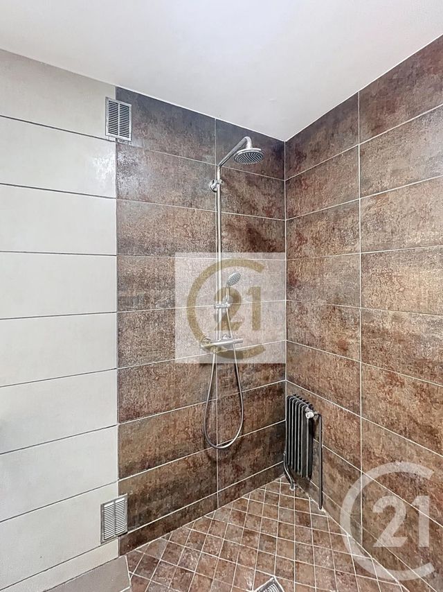 Appartement F2 à vendre - 2 pièces - 42.63 m2 - ST CLOUD - 92 - ILE-DE-FRANCE - Century 21 Solution Immobilière