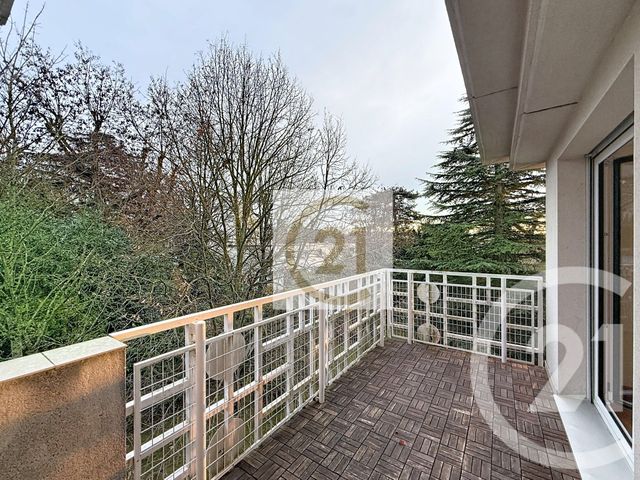 Appartement F3 à louer - 3 pièces - 76.97 m2 - LA CELLE ST CLOUD - 78 - ILE-DE-FRANCE - Century 21 Solution Immobilière