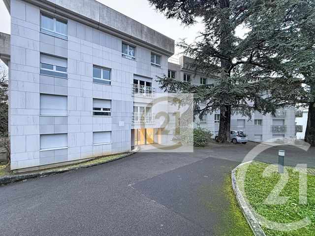 Appartement F3 à louer - 3 pièces - 76.97 m2 - LA CELLE ST CLOUD - 78 - ILE-DE-FRANCE - Century 21 Solution Immobilière