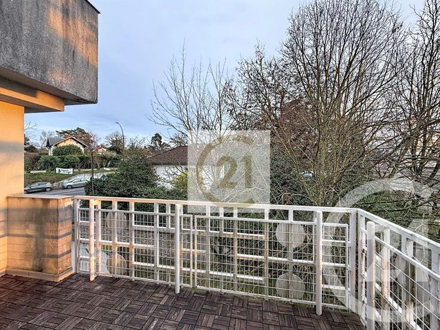 Appartement F3 à louer - 3 pièces - 76.97 m2 - LA CELLE ST CLOUD - 78 - ILE-DE-FRANCE - Century 21 Solution Immobilière