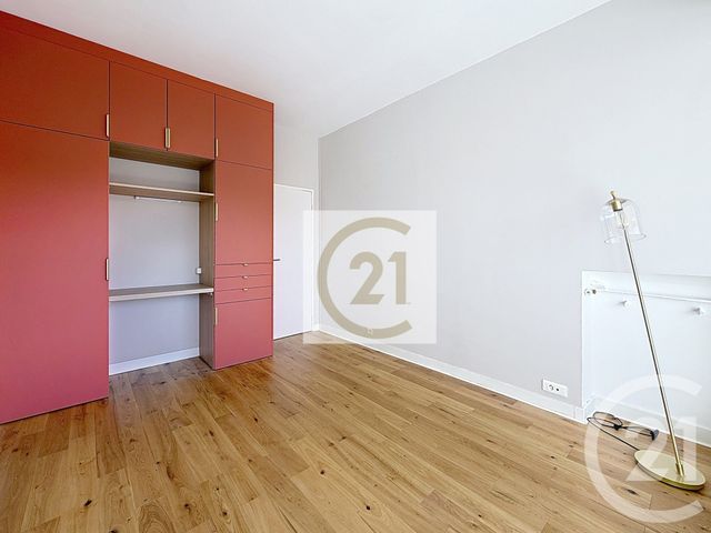 Appartement F5 à louer - 5 pièces - 130.0 m2 - ST CLOUD - 92 - ILE-DE-FRANCE - Century 21 Solution Immobilière