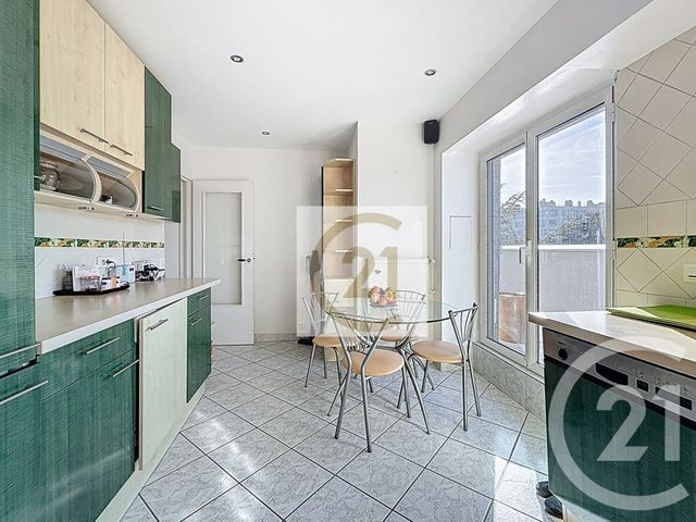 Appartement F5 à louer - 5 pièces - 130.0 m2 - ST CLOUD - 92 - ILE-DE-FRANCE - Century 21 Solution Immobilière