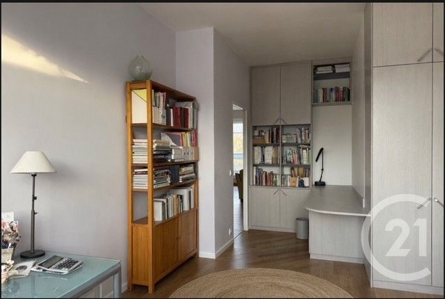 Appartement F5 à louer - 5 pièces - 130.0 m2 - ST CLOUD - 92 - ILE-DE-FRANCE - Century 21 Solution Immobilière