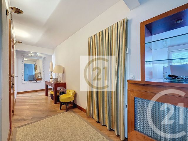 Appartement F5 à louer - 5 pièces - 130.0 m2 - ST CLOUD - 92 - ILE-DE-FRANCE - Century 21 Solution Immobilière