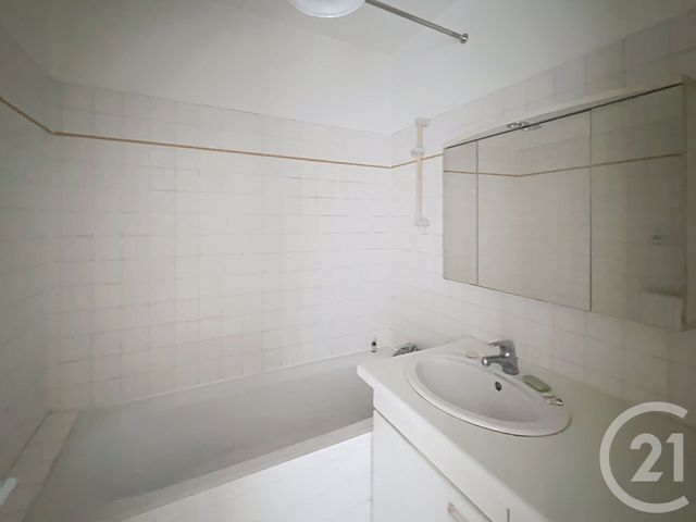 Appartement à vendre - 3 pièces - 65.94 m2 - ST CLOUD - 92 - ILE-DE-FRANCE - Century 21 Solution Immobilière