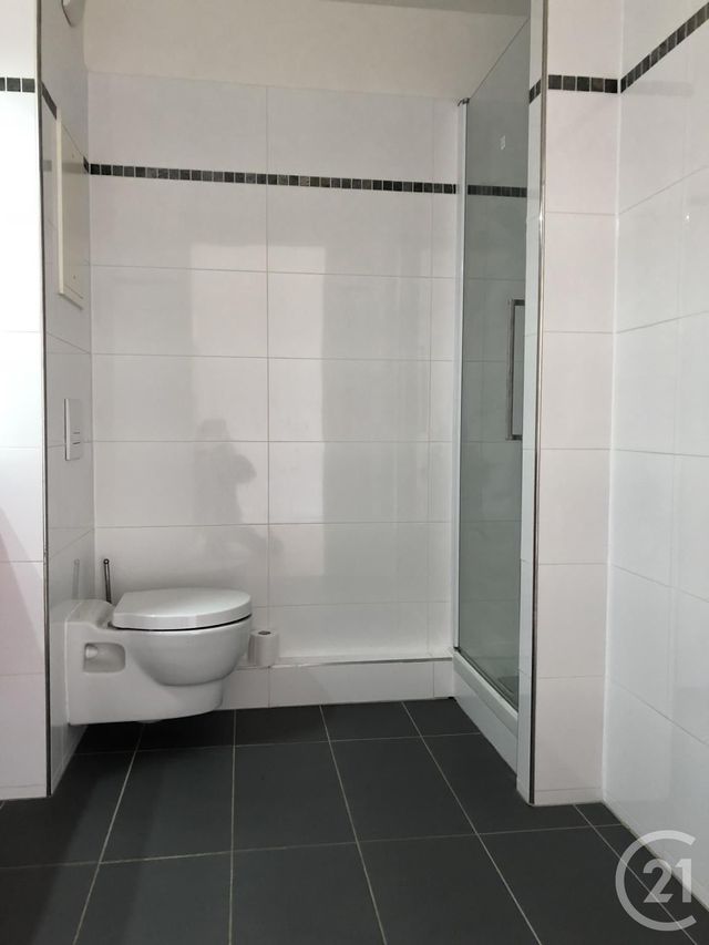 Appartement F2 à louer - 2 pièces - 42.5 m2 - ST CLOUD - 92 - ILE-DE-FRANCE - Century 21 Solution Immobilière