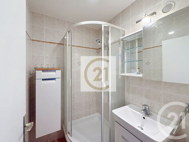 Appartement F5 à louer - 5 pièces - 98.47 m2 - GARCHES - 92 - ILE-DE-FRANCE - Century 21 Solution Immobilière