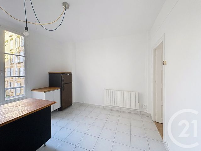 Appartement F2 à louer - 2 pièces - 27.88 m2 - ST CLOUD - 92 - ILE-DE-FRANCE - Century 21 Solution Immobilière