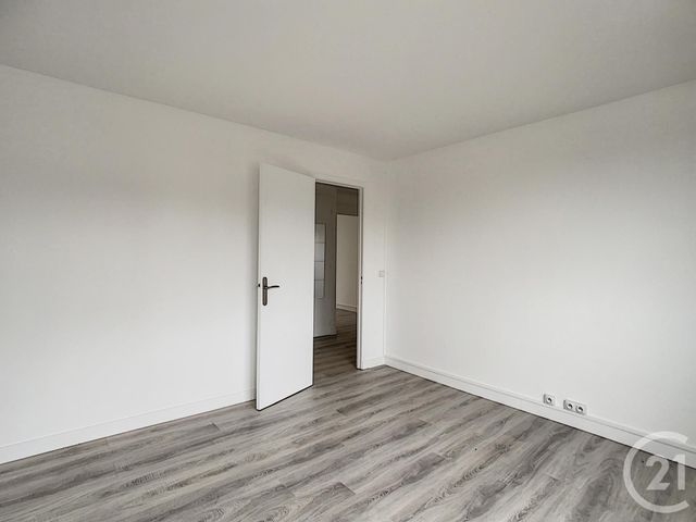 Appartement F2 à louer - 2 pièces - 54.44 m2 - ST CLOUD - 92 - ILE-DE-FRANCE - Century 21 Solution Immobilière