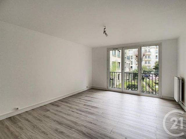 Appartement F2 à louer - 2 pièces - 54.44 m2 - ST CLOUD - 92 - ILE-DE-FRANCE - Century 21 Solution Immobilière