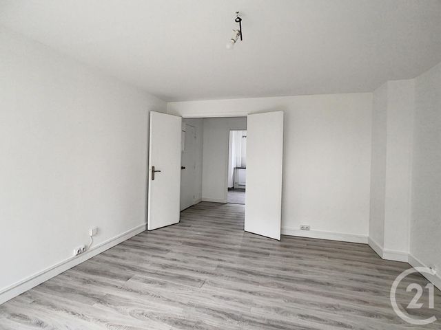 Appartement F2 à louer - 2 pièces - 54.44 m2 - ST CLOUD - 92 - ILE-DE-FRANCE - Century 21 Solution Immobilière