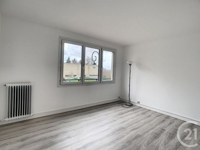 Appartement F2 à louer - 2 pièces - 54.44 m2 - ST CLOUD - 92 - ILE-DE-FRANCE - Century 21 Solution Immobilière