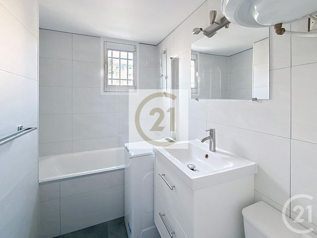 Appartement F1 à louer - 1 pièce - 24.36 m2 - ST CLOUD - 92 - ILE-DE-FRANCE - Century 21 Solution Immobilière