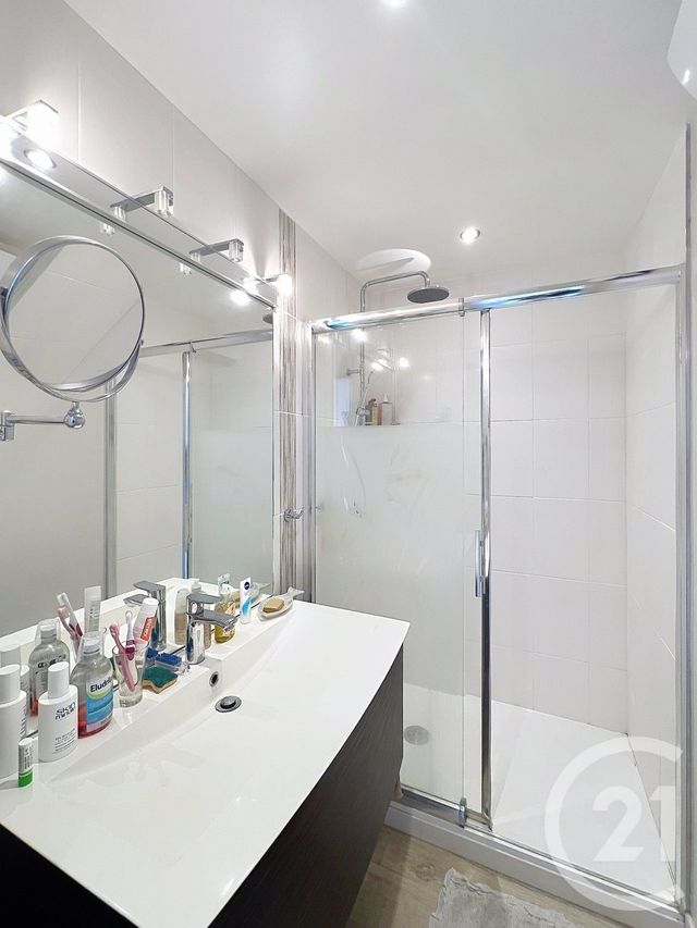 Appartement F3 à vendre - 3 pièces - 60.0 m2 - ST CLOUD - 92 - ILE-DE-FRANCE - Century 21 Solution Immobilière