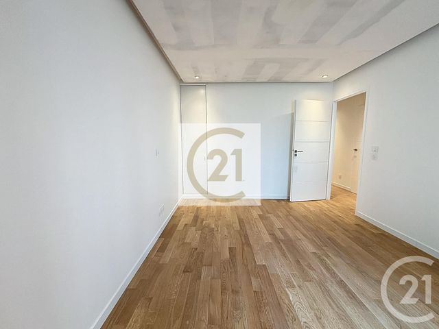 Appartement F3 à louer - 3 pièces - 62.57 m2 - ST CLOUD - 92 - ILE-DE-FRANCE - Century 21 Solution Immobilière