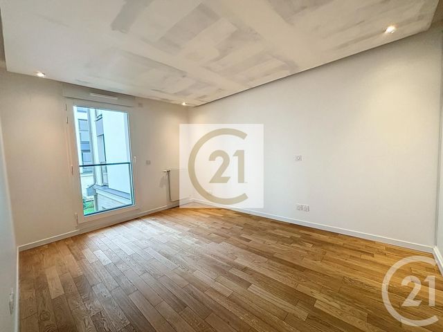 Appartement F3 à louer - 3 pièces - 62.57 m2 - ST CLOUD - 92 - ILE-DE-FRANCE - Century 21 Solution Immobilière