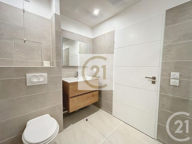 Appartement F3 à louer - 3 pièces - 62.57 m2 - ST CLOUD - 92 - ILE-DE-FRANCE - Century 21 Solution Immobilière