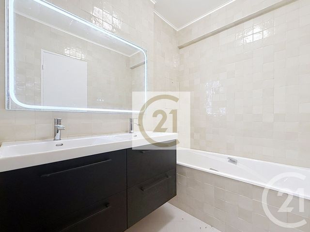 Appartement F5 à louer - 5 pièces - 112.0 m2 - VAUCRESSON - 92 - ILE-DE-FRANCE - Century 21 Solution Immobilière