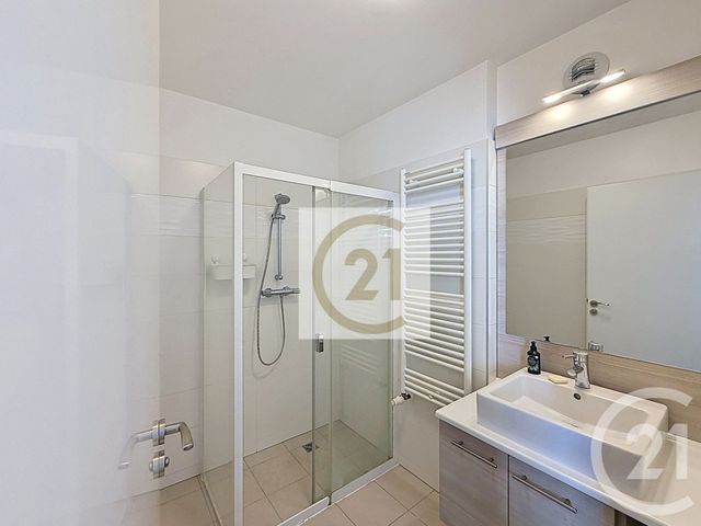 Appartement F2 à louer - 2 pièces - 39.29 m2 - ST CLOUD - 92 - ILE-DE-FRANCE - Century 21 Solution Immobilière