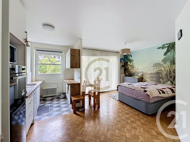 Appartement F1 à louer - 1 pièce - 30.0 m2 - ST CLOUD - 92 - ILE-DE-FRANCE - Century 21 Solution Immobilière