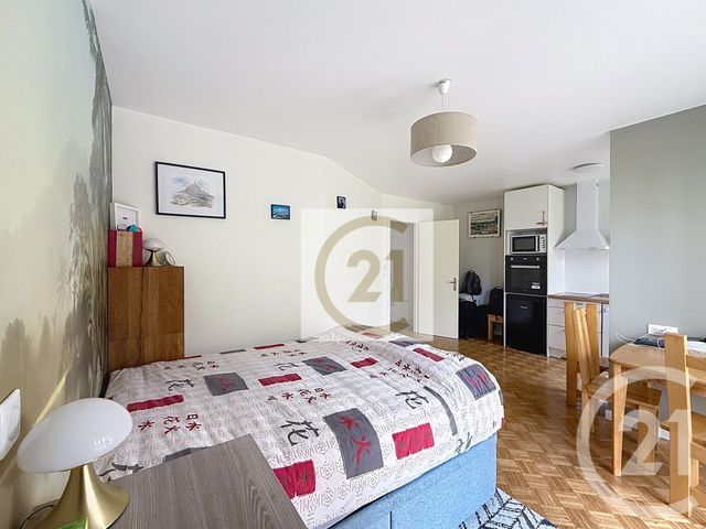Appartement F1 à louer - 1 pièce - 30.0 m2 - ST CLOUD - 92 - ILE-DE-FRANCE - Century 21 Solution Immobilière