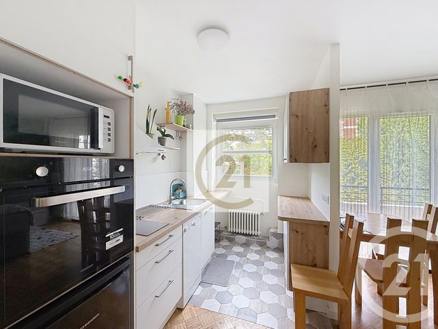 Appartement F1 à louer - 1 pièce - 30.0 m2 - ST CLOUD - 92 - ILE-DE-FRANCE - Century 21 Solution Immobilière