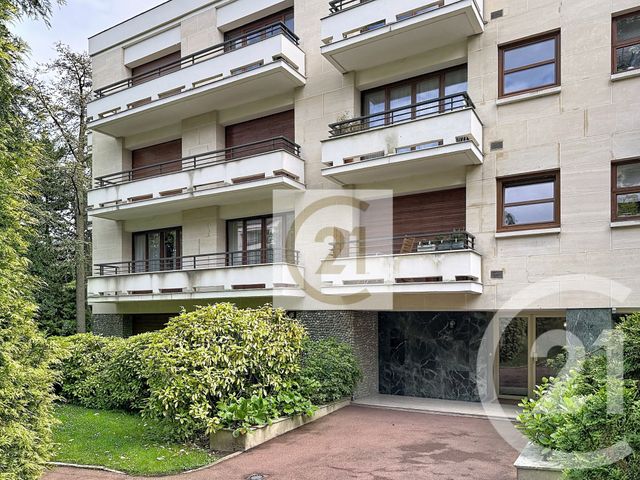 Appartement F1 à louer - 1 pièce - 30.0 m2 - ST CLOUD - 92 - ILE-DE-FRANCE - Century 21 Solution Immobilière