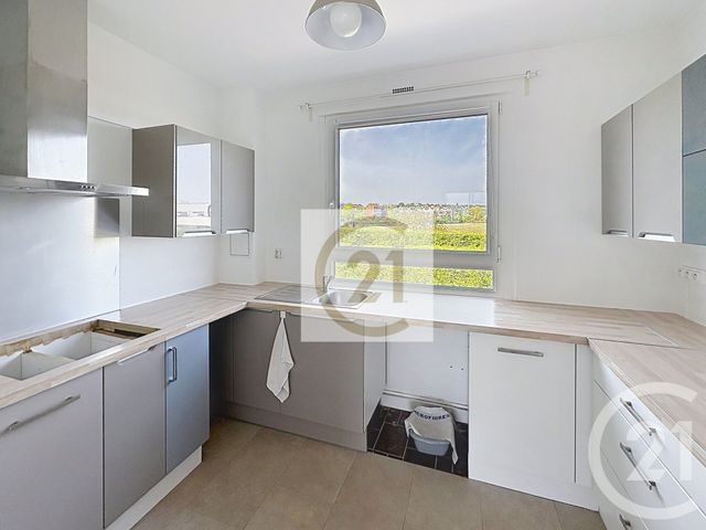 Appartement F3 à louer - 3 pièces - 71.96 m2 - ST CLOUD - 92 - ILE-DE-FRANCE - Century 21 Solution Immobilière