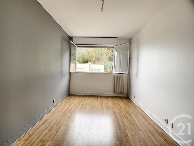 Appartement F2 à louer - 2 pièces - 52.12 m2 - VILLE D AVRAY - 92 - ILE-DE-FRANCE - Century 21 Solution Immobilière