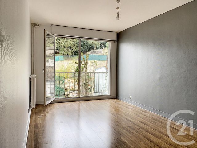 Appartement F2 à louer - 2 pièces - 52.12 m2 - VILLE D AVRAY - 92 - ILE-DE-FRANCE - Century 21 Solution Immobilière