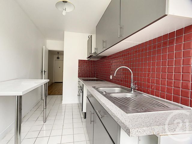 Appartement F2 à louer - 2 pièces - 52.12 m2 - VILLE D AVRAY - 92 - ILE-DE-FRANCE - Century 21 Solution Immobilière