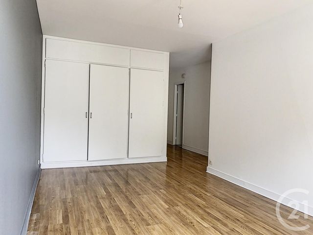 Appartement F2 à louer - 2 pièces - 52.12 m2 - VILLE D AVRAY - 92 - ILE-DE-FRANCE - Century 21 Solution Immobilière