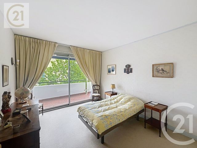 Appartement F7 et + à vendre - 8 pièces - 162.8 m2 - ST CLOUD - 92 - ILE-DE-FRANCE - Century 21 Solution Immobilière