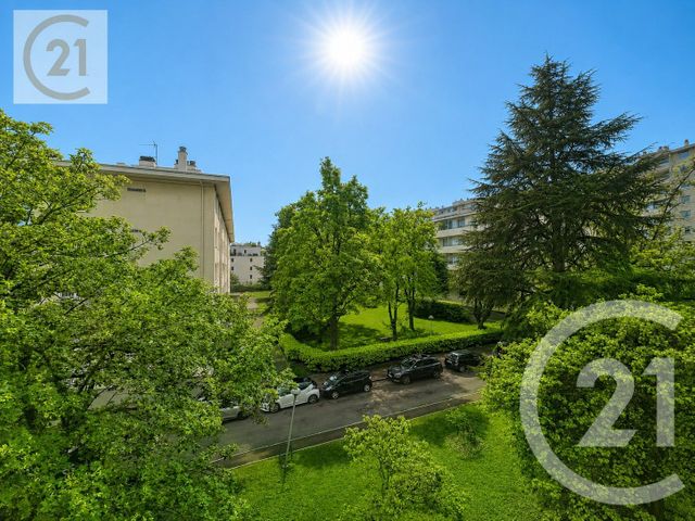 Appartement F7 et + à vendre - 8 pièces - 162.8 m2 - ST CLOUD - 92 - ILE-DE-FRANCE - Century 21 Solution Immobilière