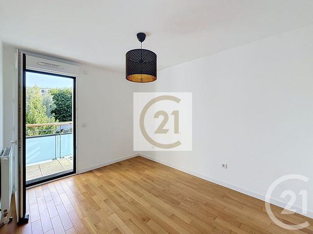 Appartement F2 à louer - 2 pièces - 40.0 m2 - ST CLOUD - 92 - ILE-DE-FRANCE - Century 21 Solution Immobilière