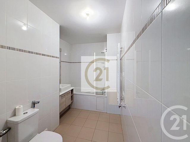 Appartement F2 à louer - 2 pièces - 40.0 m2 - ST CLOUD - 92 - ILE-DE-FRANCE - Century 21 Solution Immobilière