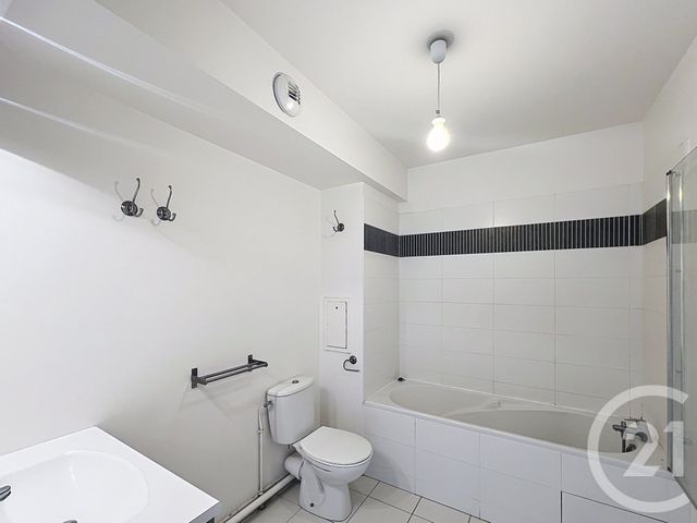 Appartement F1 à vendre - 1 pièce - 31.9 m2 - ST CLOUD - 92 - ILE-DE-FRANCE - Century 21 Solution Immobilière