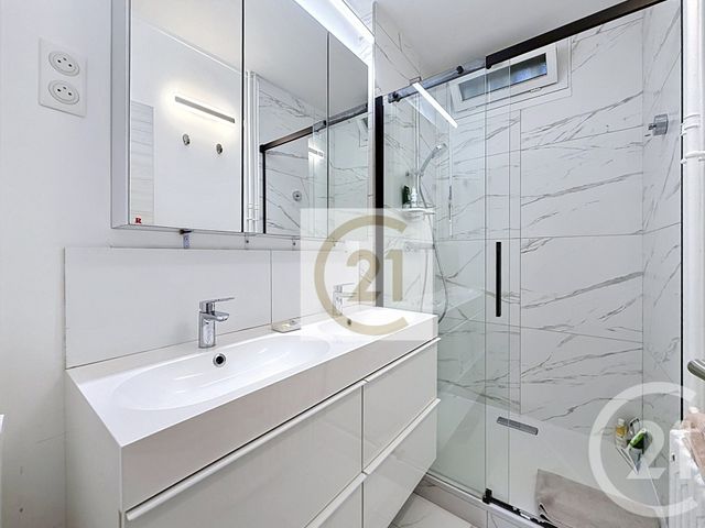 Appartement F5 à louer - 5 pièces - 95.53 m2 - ST CLOUD - 92 - ILE-DE-FRANCE - Century 21 Solution Immobilière