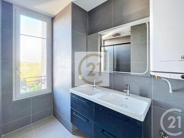 Appartement F3 à louer - 4 pièces - 70.24 m2 - ST CLOUD - 92 - ILE-DE-FRANCE - Century 21 Solution Immobilière