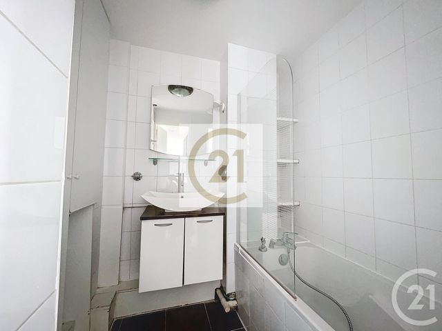 Appartement F3 à louer - 3 pièces - 59.65 m2 - ST CLOUD - 92 - ILE-DE-FRANCE - Century 21 Solution Immobilière