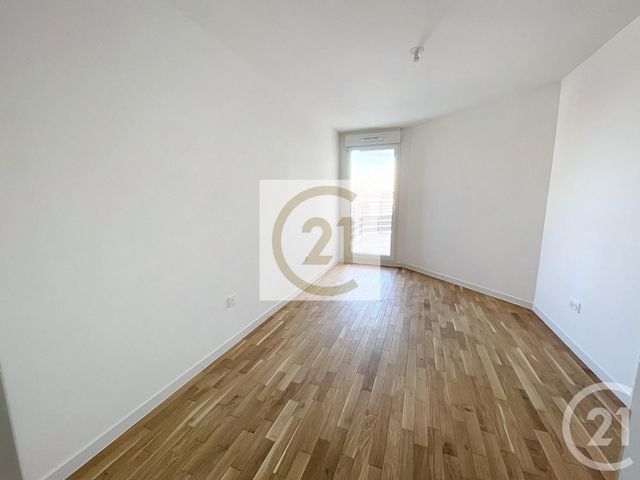 Appartement F3 à louer - 3 pièces - 72.9 m2 - GARCHES - 92 - ILE-DE-FRANCE - Century 21 Solution Immobilière