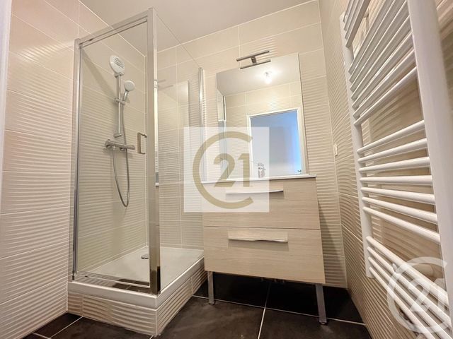 Appartement F3 à louer - 3 pièces - 72.9 m2 - GARCHES - 92 - ILE-DE-FRANCE - Century 21 Solution Immobilière