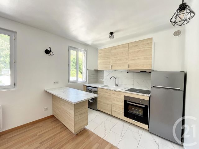 Appartement F2 à louer - 2 pièces - 27.8 m2 - VILLE D AVRAY - 92 - ILE-DE-FRANCE - Century 21 Solution Immobilière