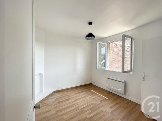 Appartement F2 à louer - 2 pièces - 27.8 m2 - VILLE D AVRAY - 92 - ILE-DE-FRANCE - Century 21 Solution Immobilière