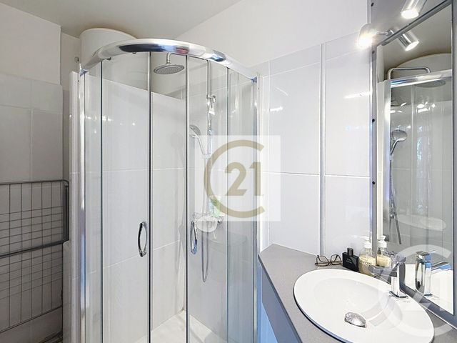 Appartement F2 à louer - 2 pièces - 42.71 m2 - ST CLOUD - 92 - ILE-DE-FRANCE - Century 21 Solution Immobilière