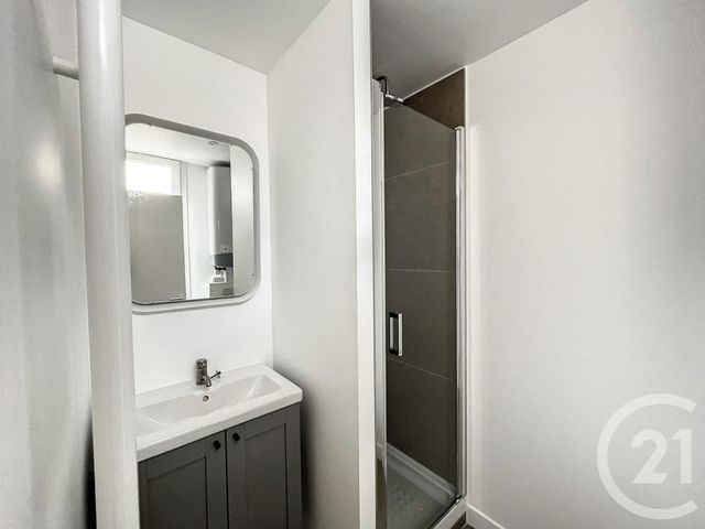 Appartement Studio à louer - 1 pièce - 19.68 m2 - SURESNES - 92 - ILE-DE-FRANCE - Century 21 Solution Immobilière