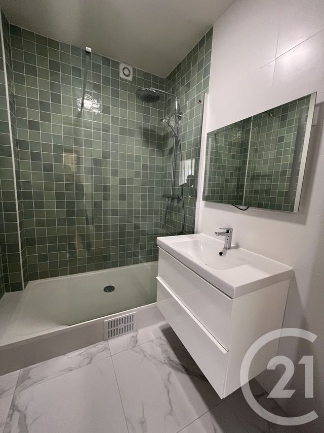 Appartement F3 à vendre - 3 pièces - 71.0 m2 - ST CLOUD - 92 - ILE-DE-FRANCE - Century 21 Solution Immobilière