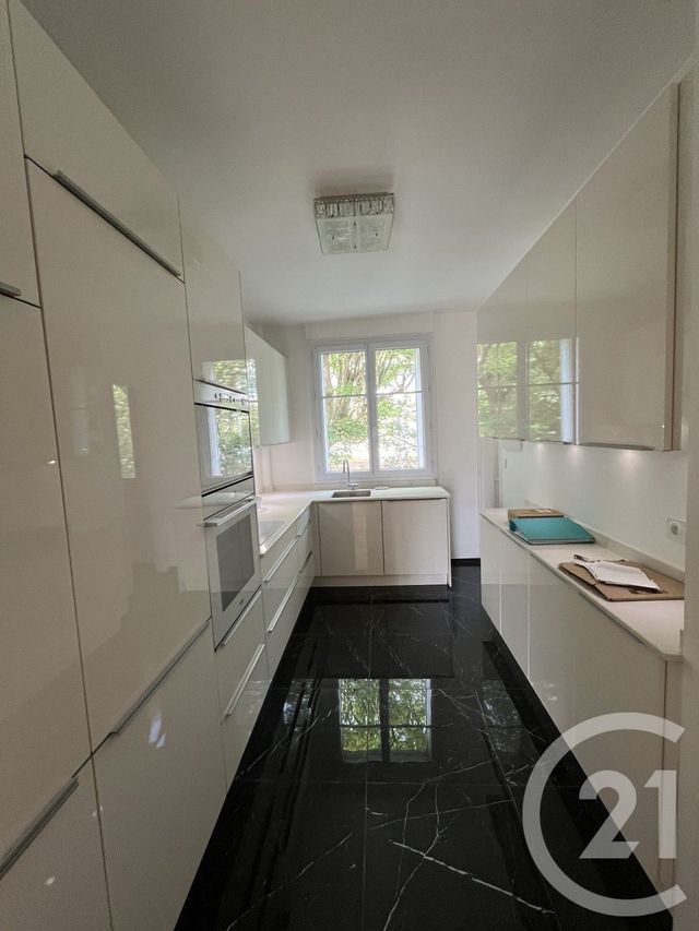 Appartement F3 à vendre - 3 pièces - 71.0 m2 - ST CLOUD - 92 - ILE-DE-FRANCE - Century 21 Solution Immobilière